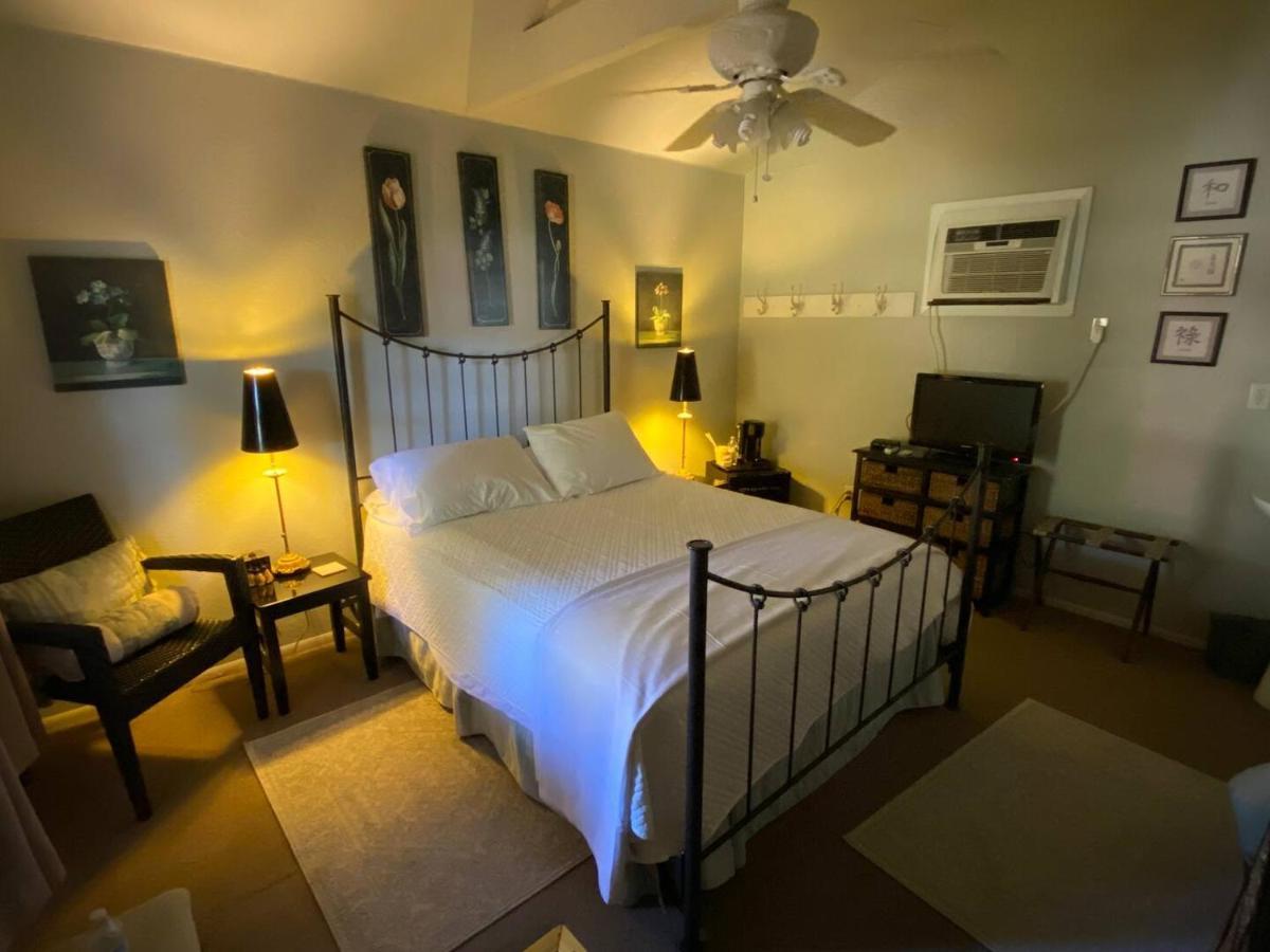 Four Winds Victorian Venue & Suites Bonham Eksteriør bilde