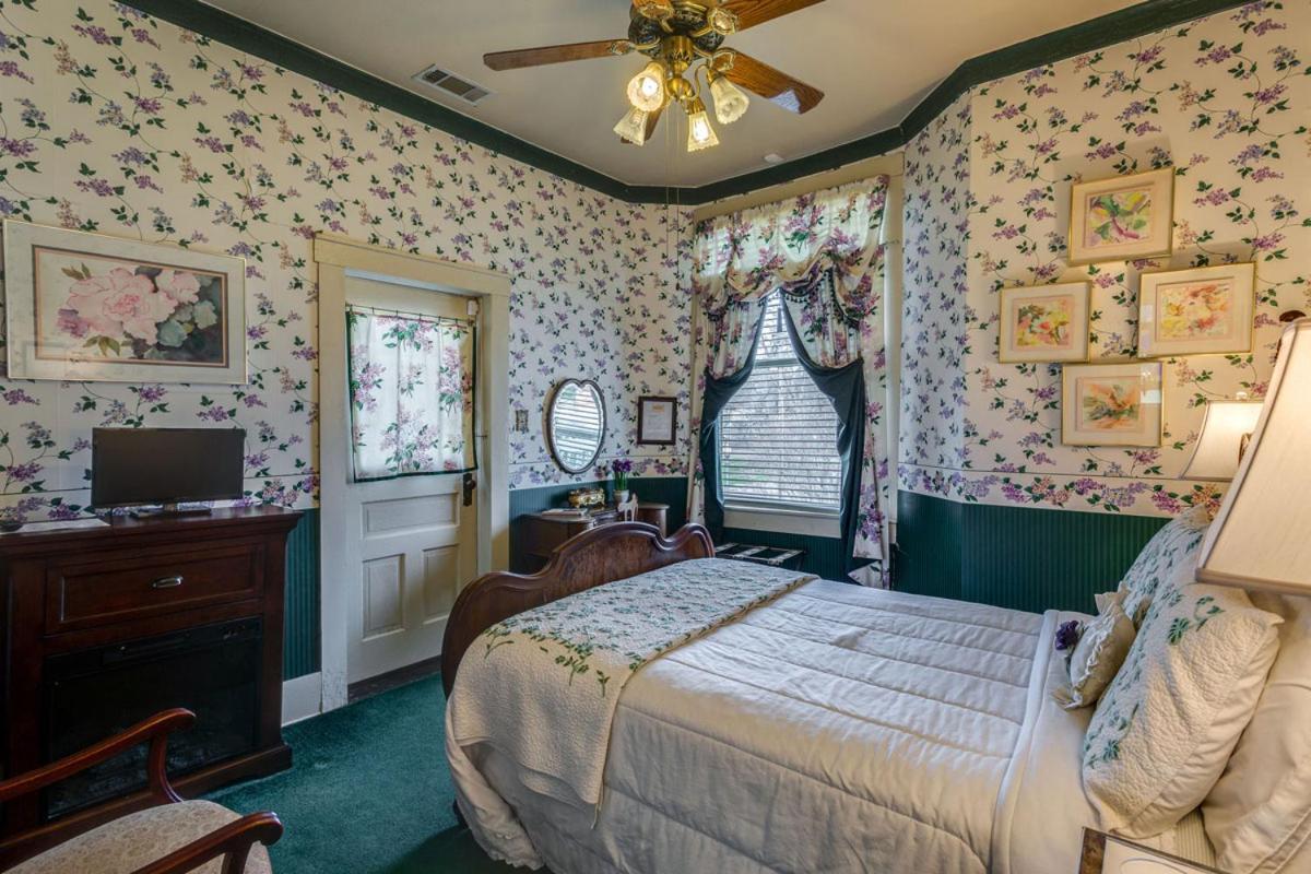 Four Winds Victorian Venue & Suites Bonham Eksteriør bilde