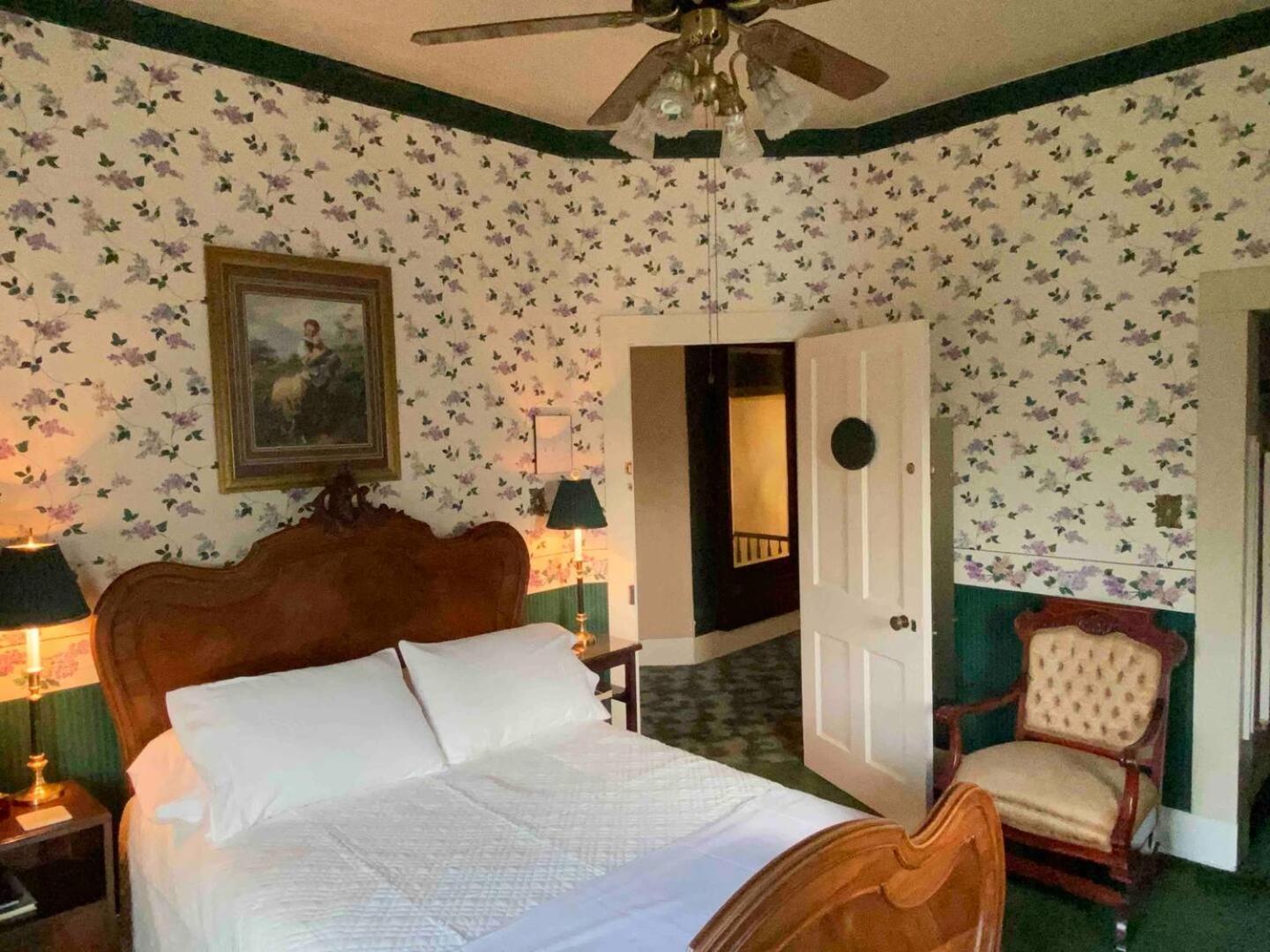 Four Winds Victorian Venue & Suites Bonham Eksteriør bilde
